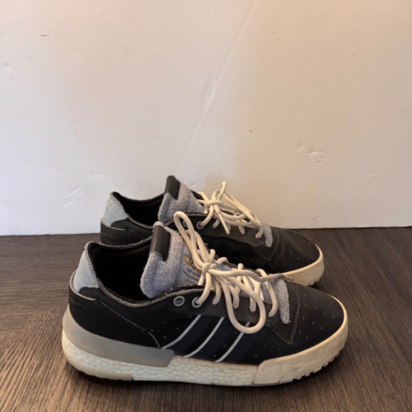 Adidas Rivalry RM Low Core Black / Carbon Sneakers Shoes Size 7 EE6377 - Picture 3 of 6